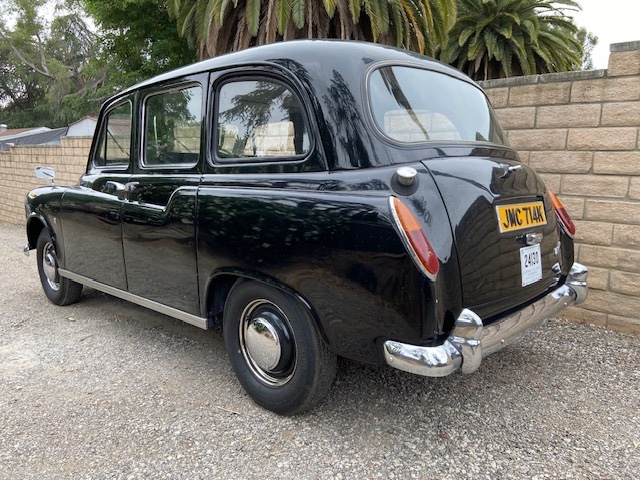 Austin FX4 taxi